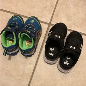 (3 pairs) Under Armour Black, Toy Story Toddler Sneakers size 6/7
